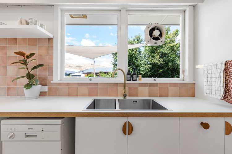 16 Washington Crescent Redwoodtown_12