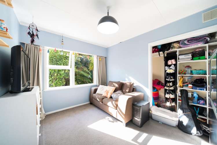 10 Court Road Tawa_16