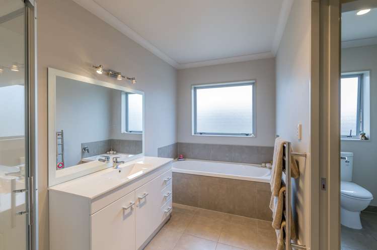 3 Toutouwai Terrace Levin_9