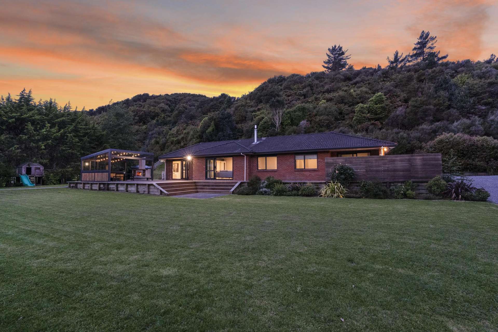 60 Brookfield Lane Wainuiomata_0