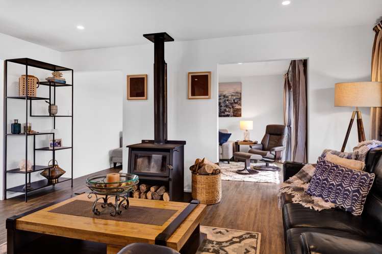 5 Kingsford-Smith Drive Hawera_12