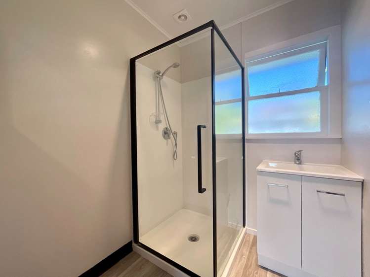 1/129 Wallace Road Papatoetoe_3