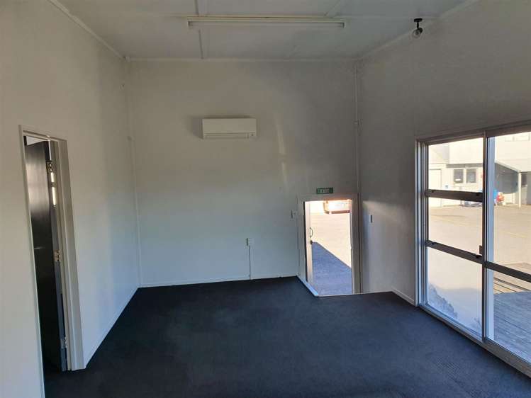 5/696 Devon Road Waiwhakaiho_10