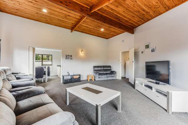 27 Browning Crescent Stoke_4