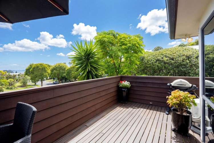 1/96 William Bayes Place Red Beach_5