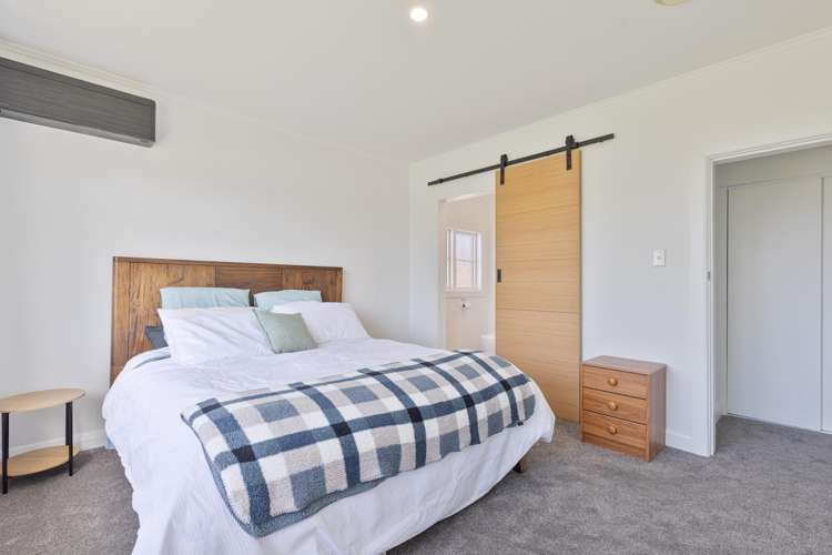 256 Breezes Road Aranui_6