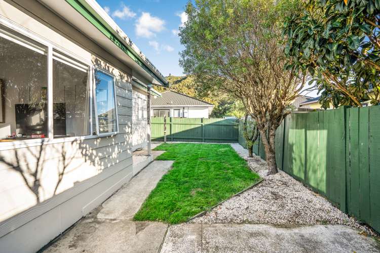 5 Glenbrook Grove Naenae_21