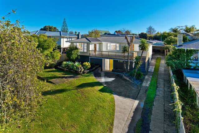 6 Coniston Avenue Te Atatu South_1