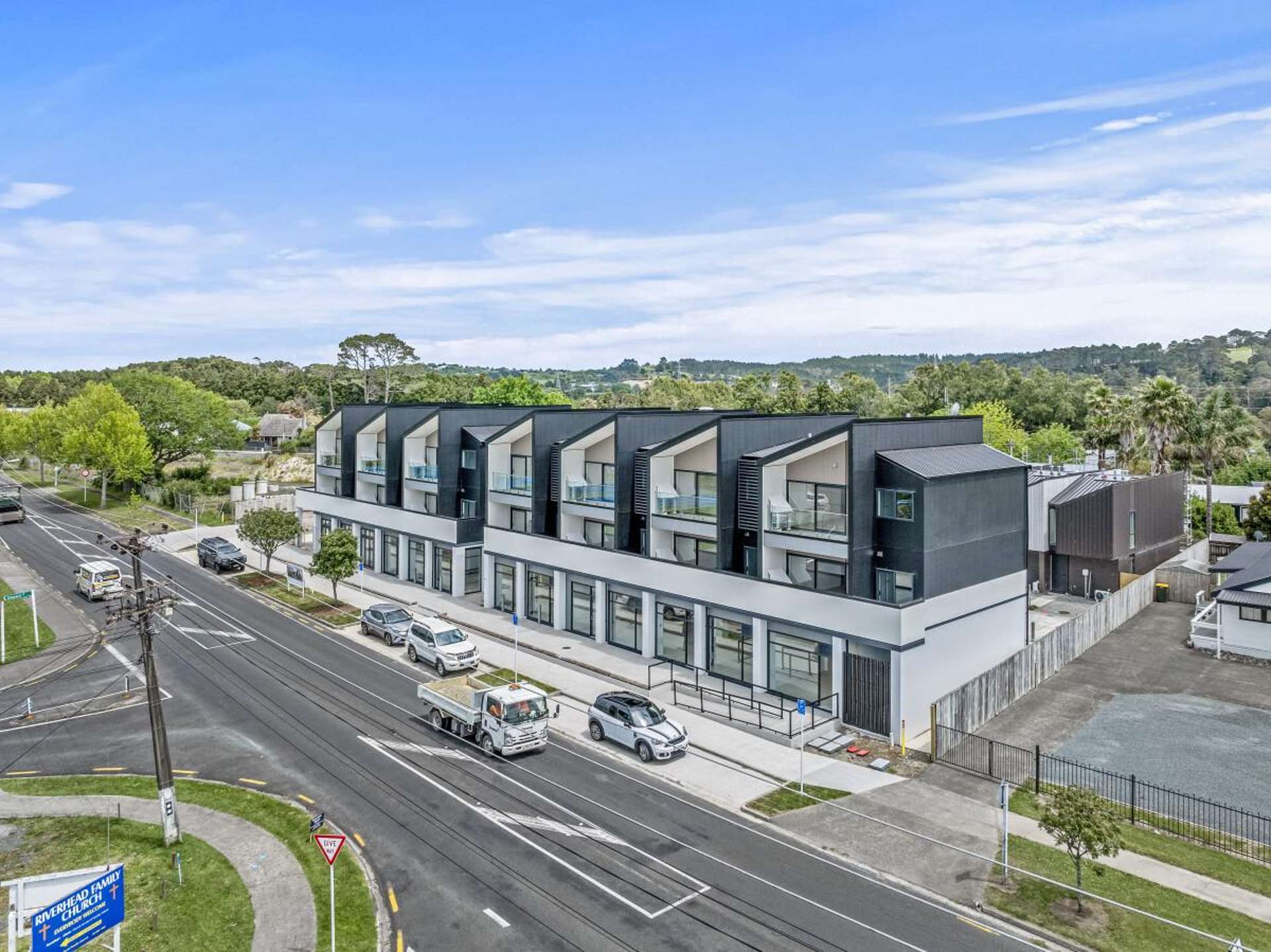 4/1064-1068 Coatesville Riverhead Highway Riverhead_0