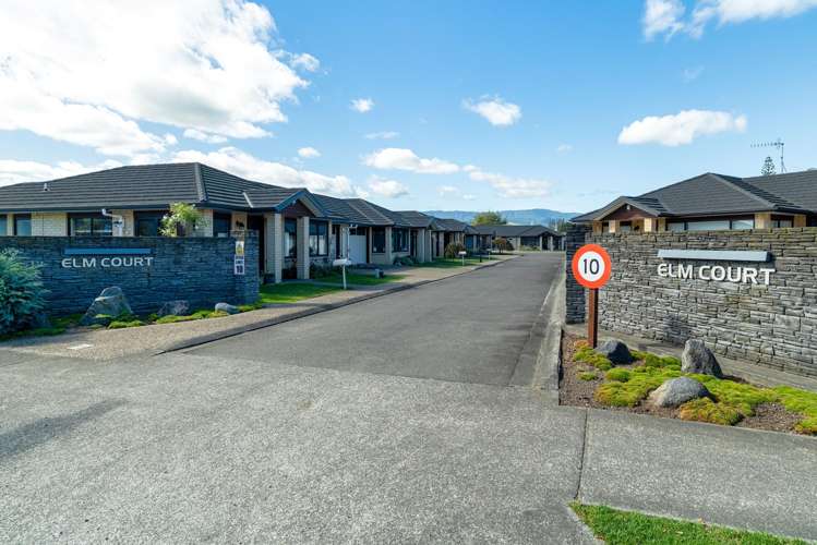 24 Ian Peter Way Otaki_13