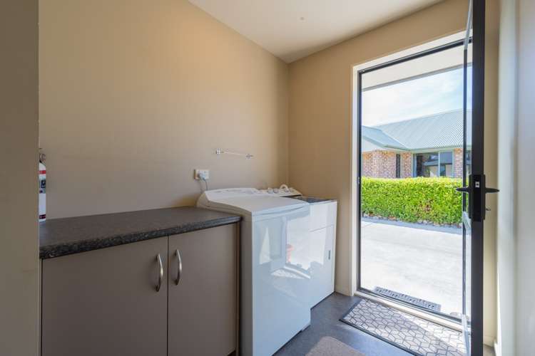 51 Howden Street Te Anau_10