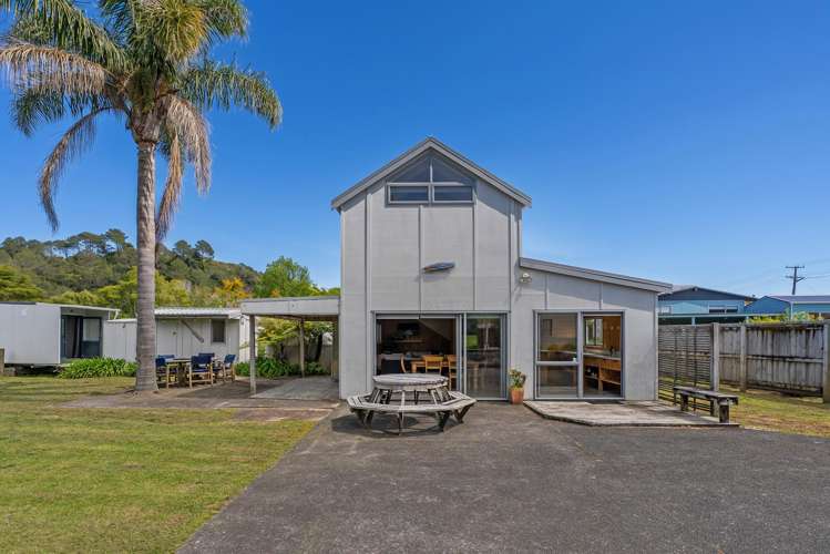 18B Captain Cook Road_1