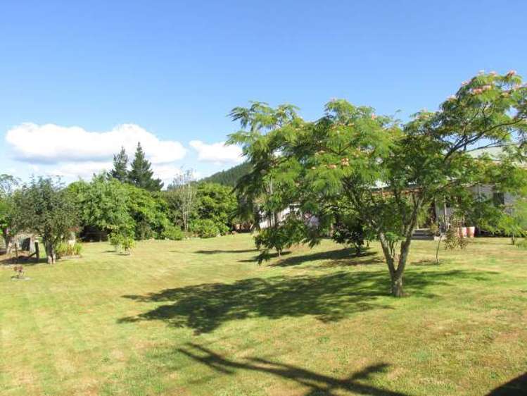 3 Boatmans Road Reefton_17