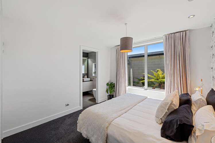 23-25 Black Road Otatara_24