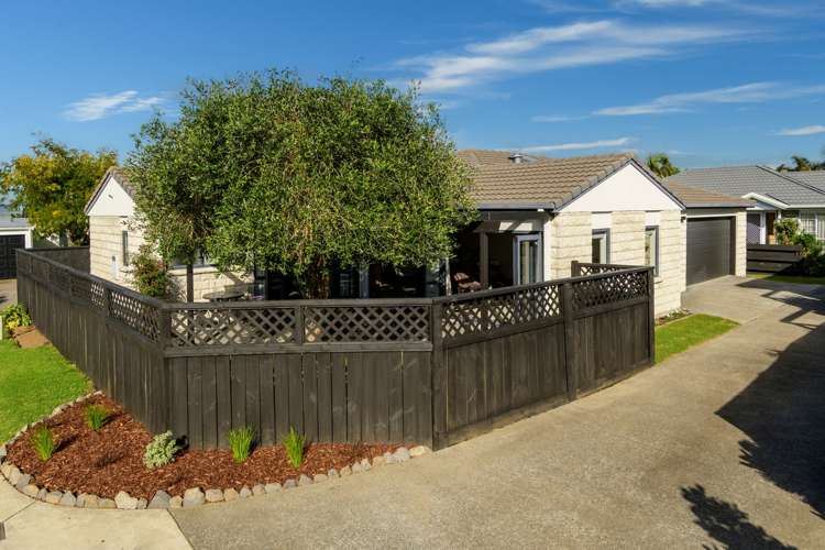 8a Longwood Lane Otumoetai_1