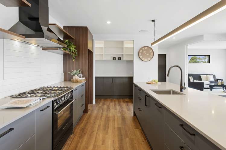 7 Candlesticks Crescent Lincoln_9