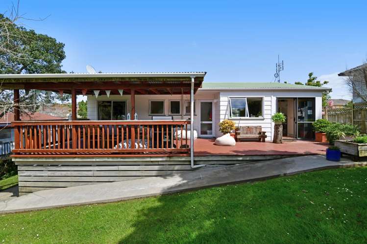 94 Athena Drive Totara Vale_11