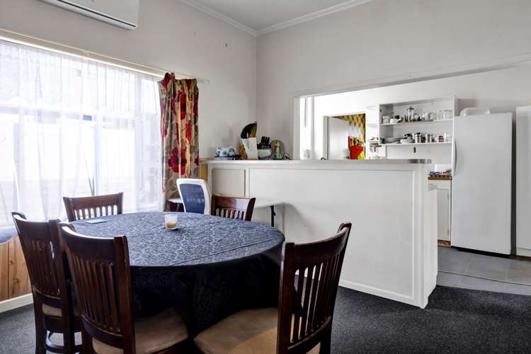 49 Collins Street Hawera_8