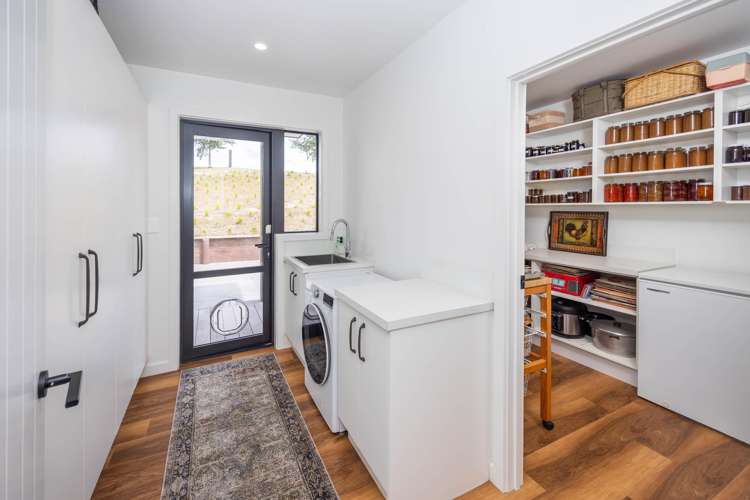 59 Pine Road Lichfield_12