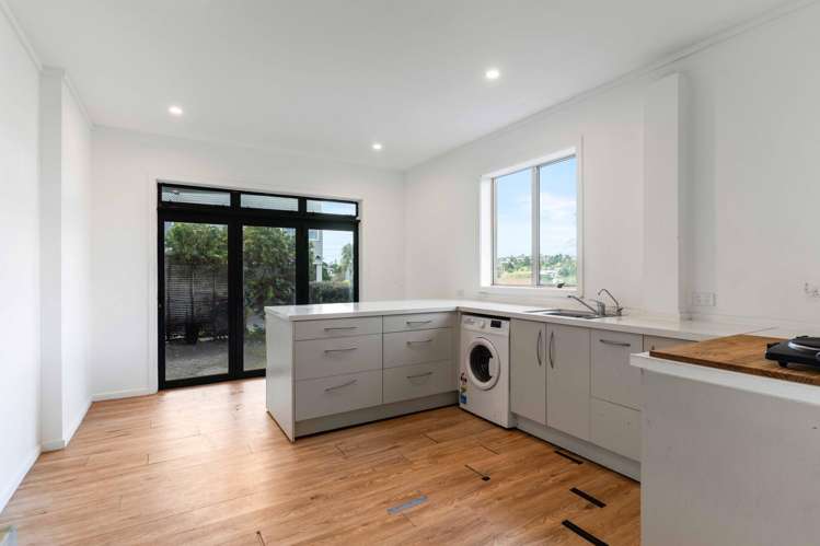 53 Heron Avenue East Matua_8