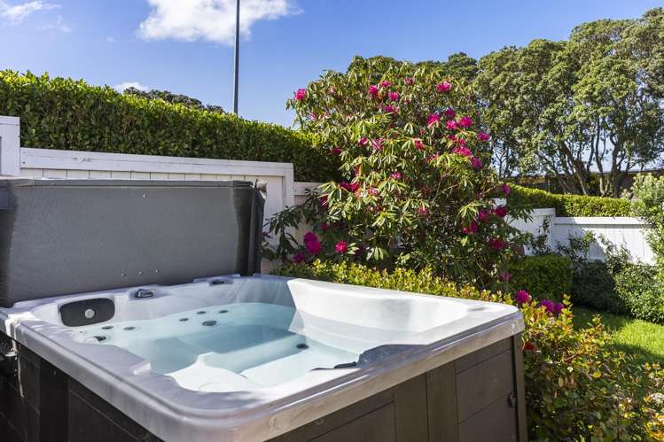 2/33 Sharon Road Waiake_12