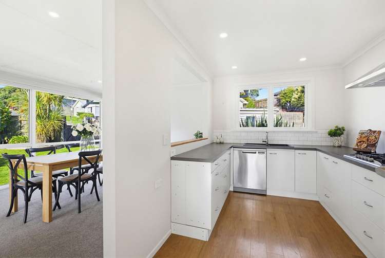 14 Moult Street Titahi Bay_9