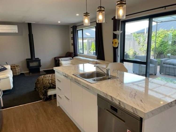 4 Fearne Drive Woodend_10