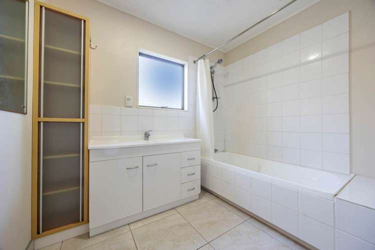 11 Palliser Lane Browns Bay_25