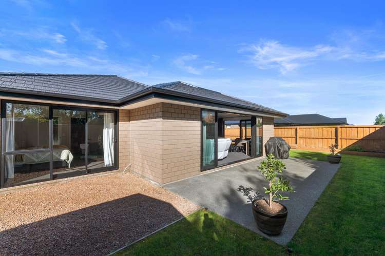57 Quinn Crescent Woodend_21