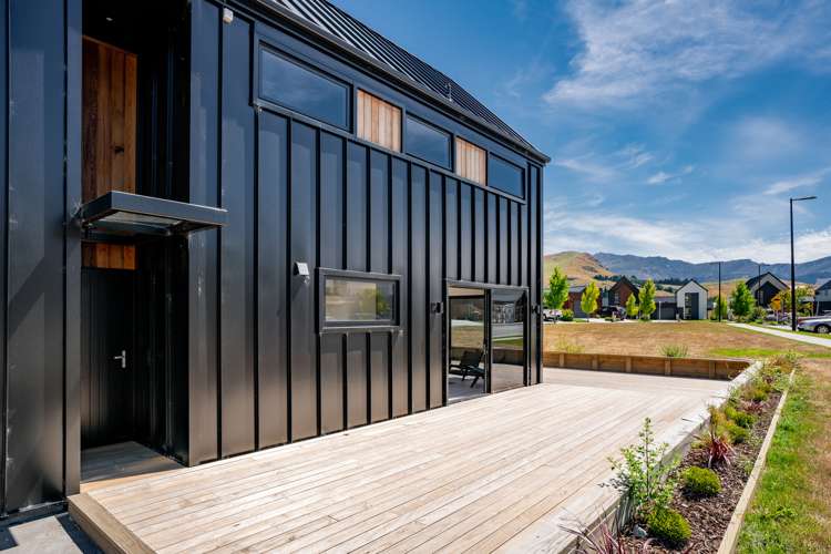 2 Lauder Street Dalefield/Wakatipu Basin_16
