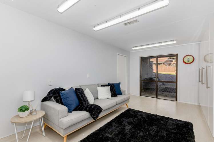 7 King Charles Drive Kingsley Heights_29
