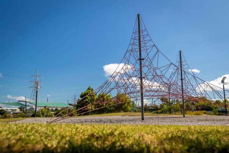 1i/10 Crown Lynn Place New Lynn_15