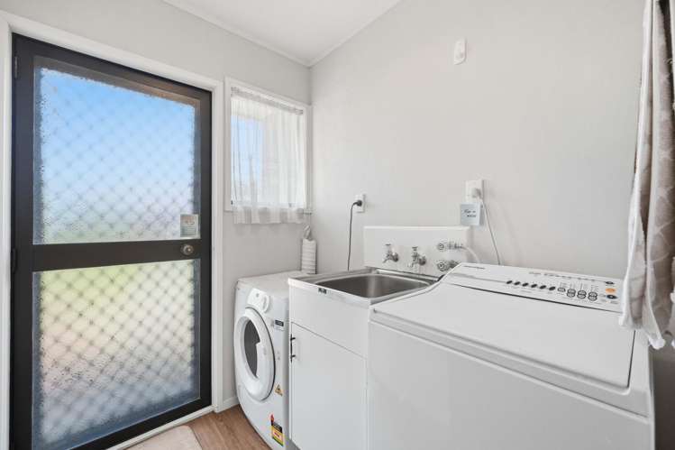 28 Evanda Crescent Conifer Grove_12