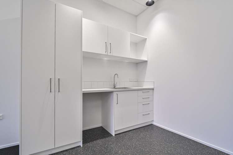 105 Ford Road Onekawa_3