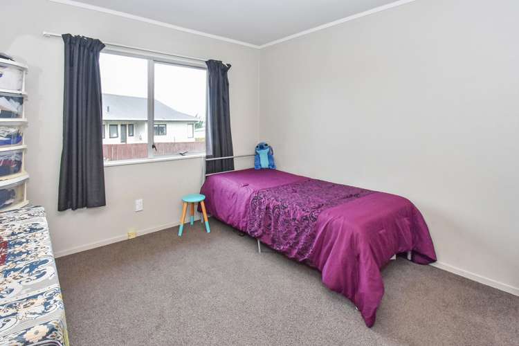 6 Leila Place Clover Park_9