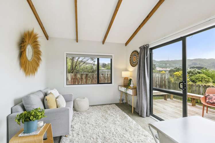 8a Tarawera Road Johnsonville_11