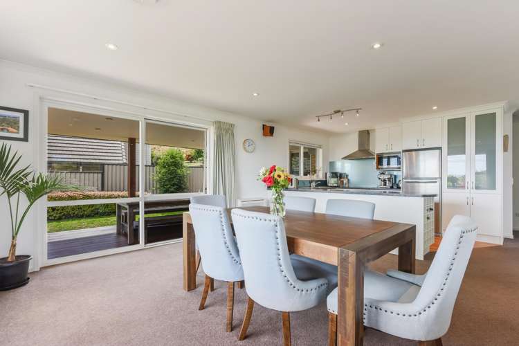 5 Norfolk Place Stoke_16