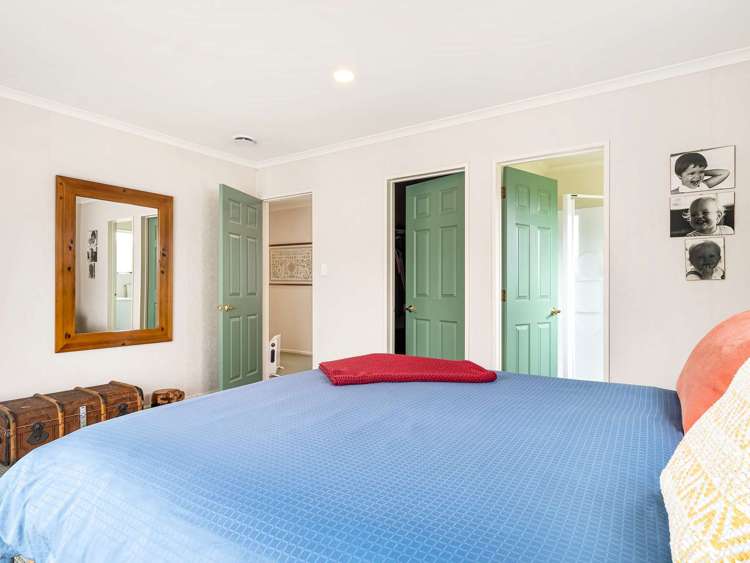 26 Duggan Drive Owhata_13