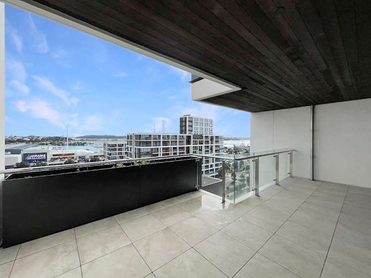 803/141 Pakenham Street West City Centre_9