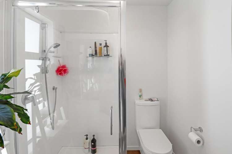 15 McGrath Way 1353_11