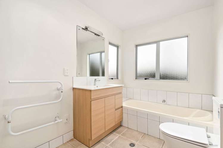 25B Lucienne Drive Ranui_13