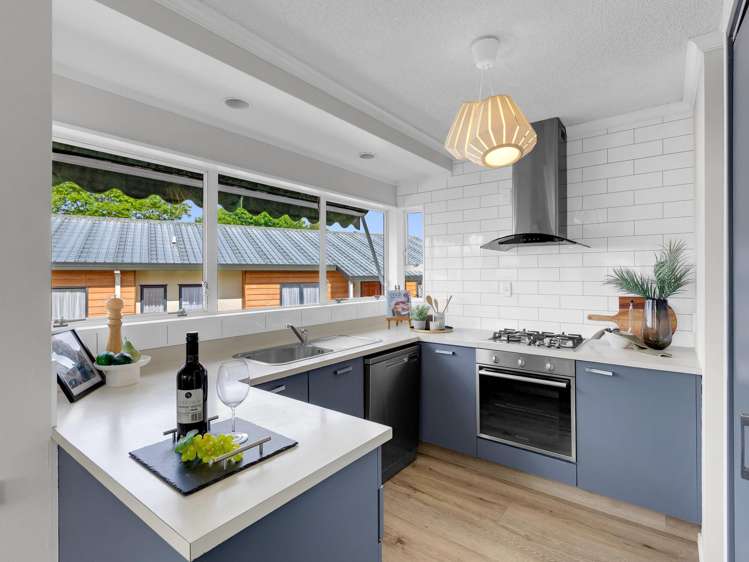 54 Lansdowne Crescent Glenview_6