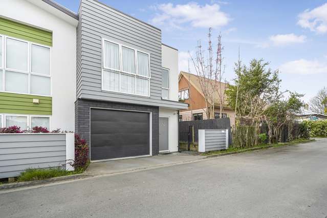 1/167 Nixon Street Hamilton East_2