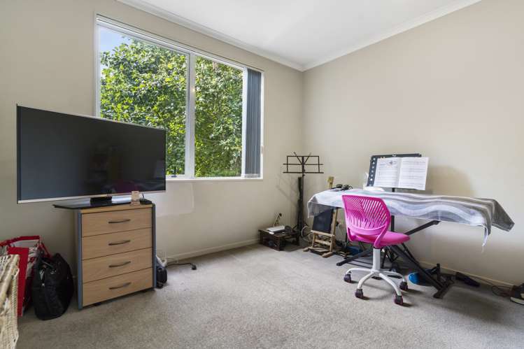 8 Bruce Pulman Drive Takanini_11