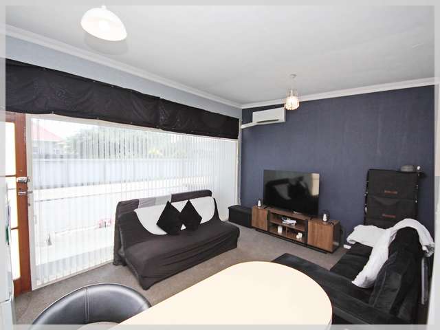 flat 3/72 Queen Street West Levin_1