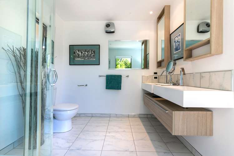 351 Port Underwood Road Whatamango Bay_16