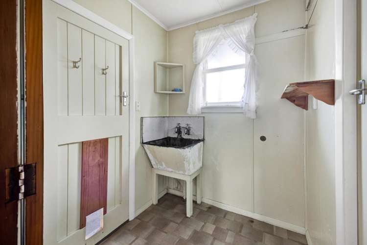 32 Victoria Street Patea_17