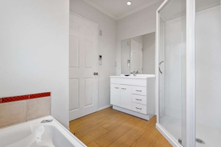 4 Becmead Drive Harewood_16