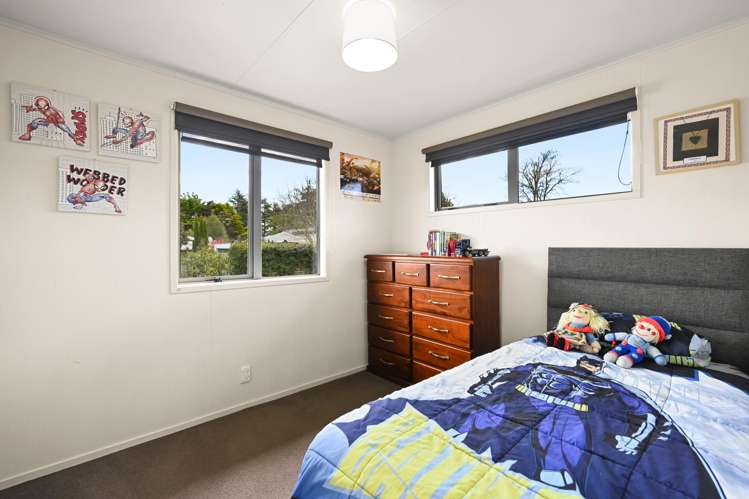 3 Brookbank Place Glenview_12