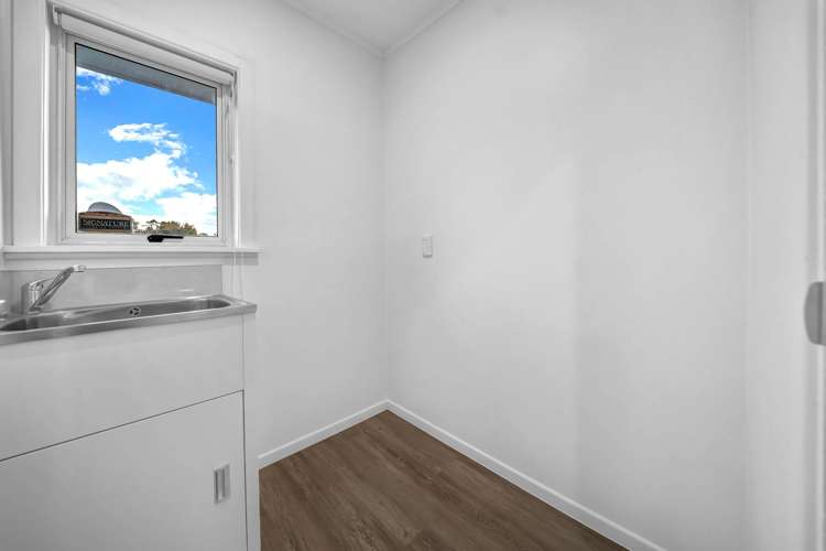 24 Laxon Avenue Otara_18